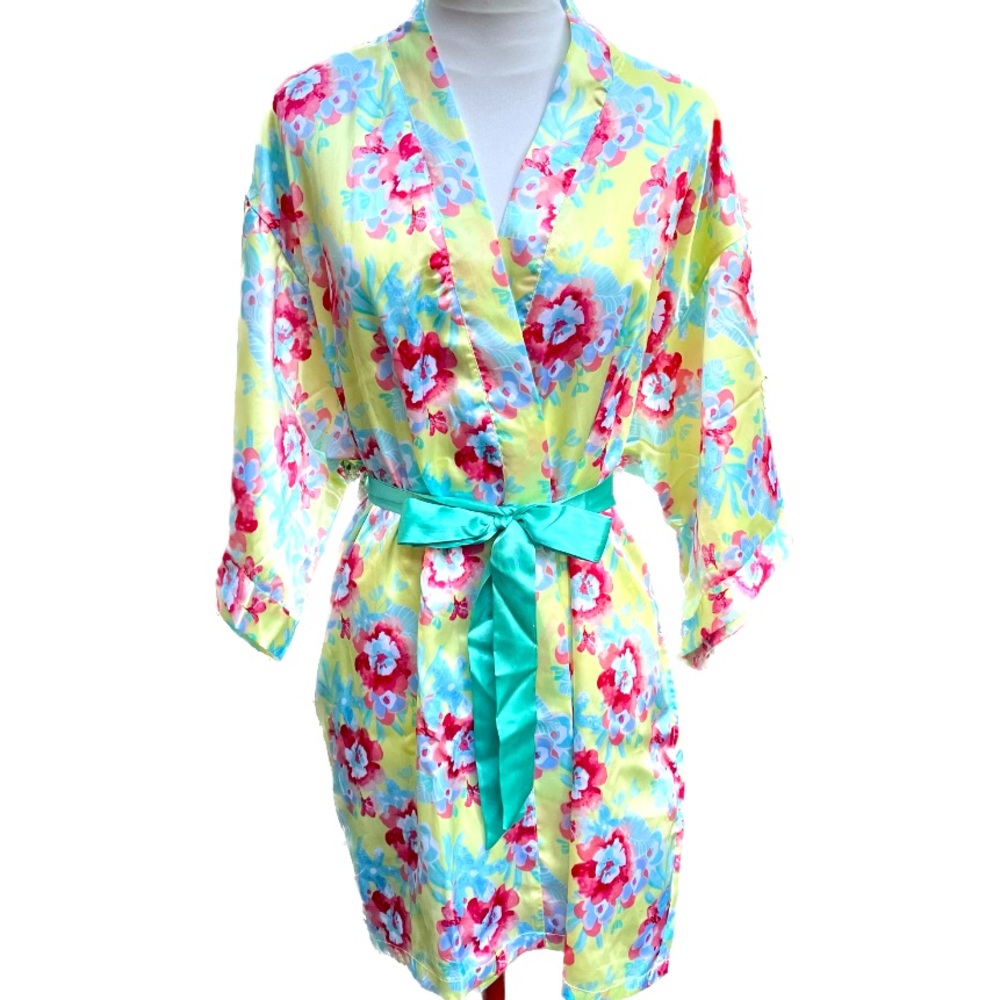 Bottoms Out Gal Floral Bathrobe Yellow Red Blue Green Fits Like Size Medium